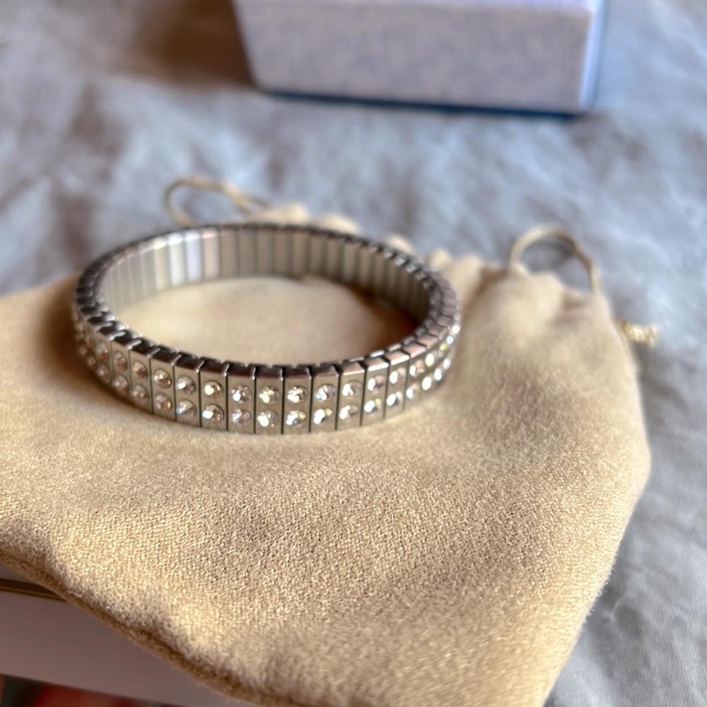 Gorgeous crystal bracelet